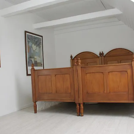 Apartment 4
